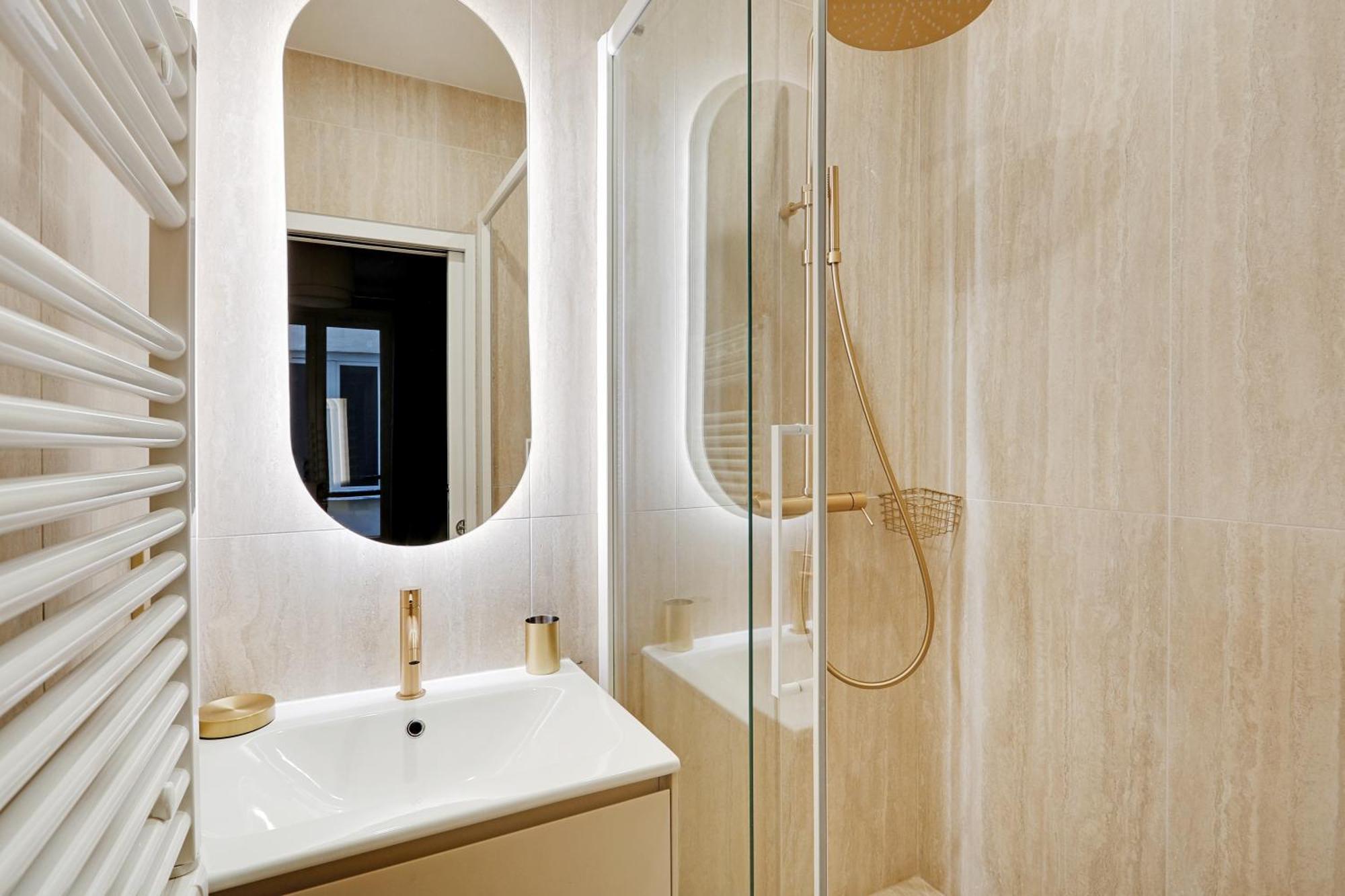Pick A Flat'S Apartments In Opera Saint Lazarre - Rue De L'Isly Paris Exterior photo